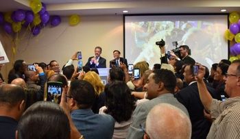 Leonel se reúne con miembros del PLD  en Miami