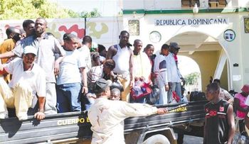Haitianos impiden funcionamiento del mercado  binacional