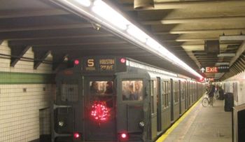Apresan decenas de criollos en NY por evadir pago en subway