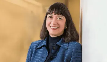Biden designa primera mujer como directora del Instituto Nacional del Cáncer