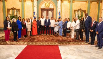 Abinader destaca más de 900 intervenciones deportivas que han beneficiado a 500,000 estudiantes y atletas