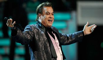 El emotivo regalo de los hijos de Juan Gabriel a su padre: organizaron un concierto en su honor