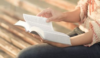 La Biblia y lo que dice sobre el manejo del dinero?