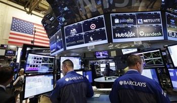Bolsa de Nueva York cierra a la baja tras falla técnica 
