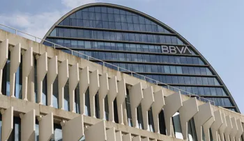 BBVA recurre ante el Supremo veto a fusión con Sabadell