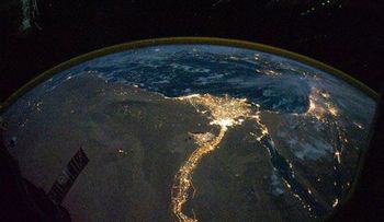 En vivo: ¿Cómo se ve la Tierra desde la EEI? (Como se ve la tierra de noche)