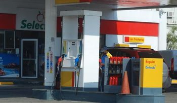 Precios de combustibles suben entre RD$1.40 y RD$2.70