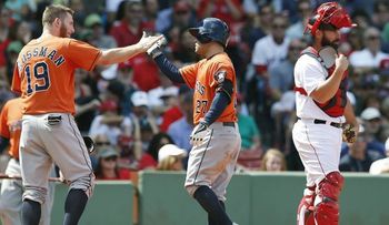 Astros ganan con grand slam de Altuve 