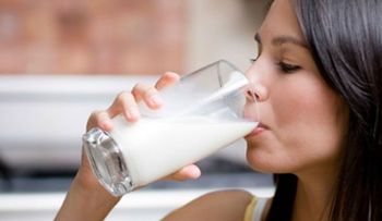 La leche retrasa avance de osteoartritis en la mujer
