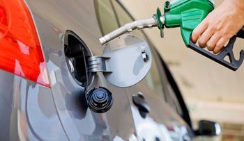 La gasolina premium es más cara, pero ofrece muchos mejores beneficios que la regular