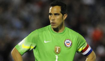 Sigue la interna en Chile: ahora acusan a Claudio Bravo de traidor