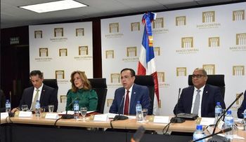 Valdez Albizu: economía creció 4.6%; en diciembre 7.4%, con excelentes perspectivas para 2018