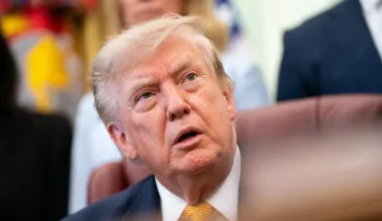 Trump evalúa destituir a la fiscal federal de DC por retirar cargos de vandalismo en el estanque del National Mall