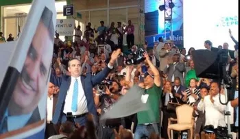 Abinader garantiza en el PRM no habrá división; presenta su precandidatura 