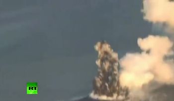 Vídeo: El espectacular nacimiento de una isla en Japón
