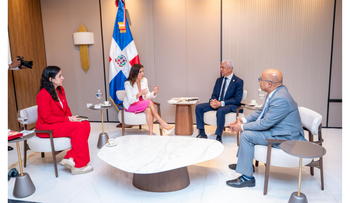 Congreso y embajadora de EE.UU. tratan cooperación bilateral