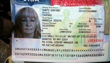 Fefita, de 71 años, insistió tanto que lo logró; recibe su pasaporte visado