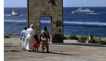 León XIV honra a migrantes fallecidos en el Mediterráneo