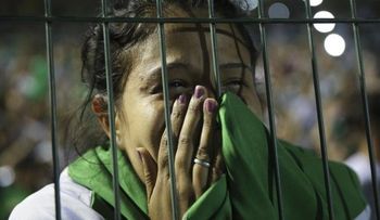 Anuncia su retiro portero del Chapecoense que no viajó con el equipo 