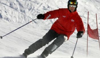 El excampeón de la Fórmula 1 Michael Schumacher "no puede caminar"