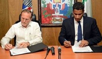 MIC y Lotería Nacional se unen para impulsar Pymes de industria del mueble 