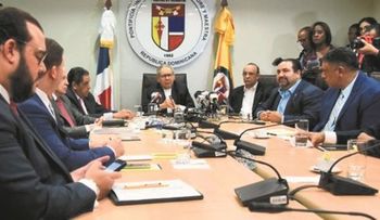 Partidos de oposición siguen renuente a volver al diálogo