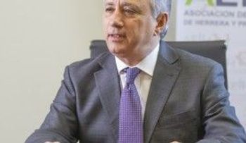  Ministerio de Industria y Comercio realiza conferencia sobre reforma de garantías mobiliarias