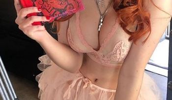 El escote de Bella Thorne que dejó a muchos sin aliento 