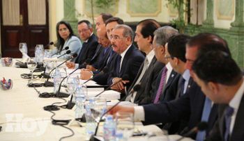 Gobierno y empresarios activan Mesa Presidencial para fomentar las exportaciones