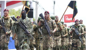 Abinader encabeza desfile por aniversario de la Batalla del 19 de Marzo