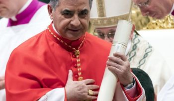 Cardenal Becciu pagó a una mujer 500,000 euros para supuesta red diplomática