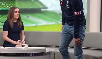Una estrella del fútbol australiano tuvo un ataque de pánico en plena entrevista