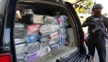 DNCD decomisa 144 paquetes presumiblemente cocaína en Puerto Multimodal Caucedo