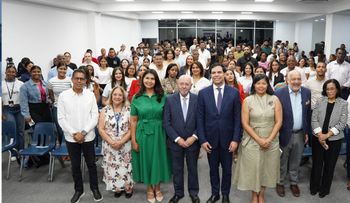 Roberto Ángel Salcedo presenta en la Universidad del Caribe la iniciativa ?El Poder de las Buenas Palabras?