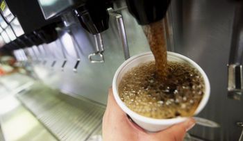 Hot dogs, tocino y otros 8 alimentos declarados cancerígenos por la ciencia