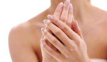 Tenía una línea negra en su uña y era un cáncer; si tiene lo mismo (hombre o mujer) ve URGENTE al médico 