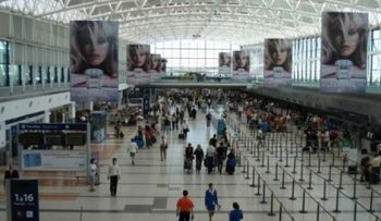 Apagón en aeropuerto LaGuardia provoca cancelación de vuelos 