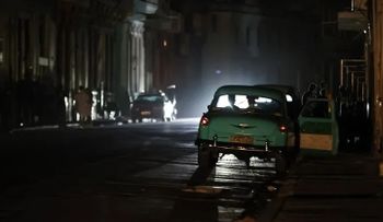 Cuba cumple un año de apagones, promesas incumplidas y crisis energética.