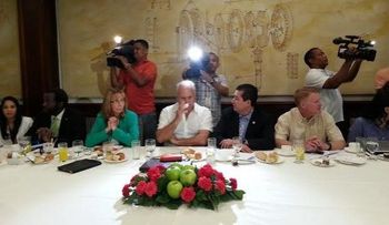 Comisionado de la OEA se reúne con empresariado