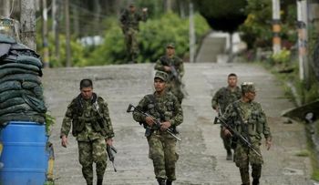 En ataque de FARC mueren 13 soldados colombianos en frontera con Venezuela