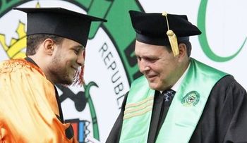 La UCE entrega 342 nuevos profesionales