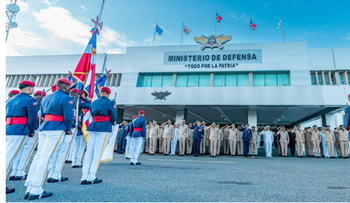 Defensa encabeza actos por Día de las Fuerzas Armadas