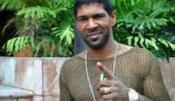 Reciben a tiros merenguero Omega en Nagua por llegar tarde a fiesta