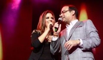 Nathalie Hazim y Gilberto Santa Rosa impactan en Santo Domingo