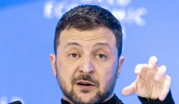Zelenski: cumbre de Alaska debe impulsar diálogo a tres bandas