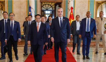 Presidente Abinader recibe al primer ministro de Vietnam, Pham Minh Chinh