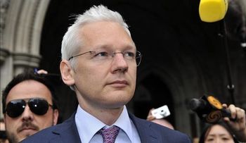 Julian Assange critica el "espionaje masivo" de Estados Unidos