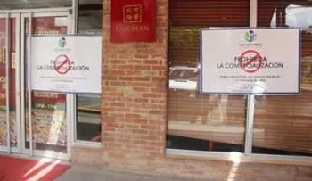 Pro Consumidor cierra pica pollo en Los Mameyes por falta de higiene y restaurante en Piantini 