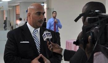 Homero González gestionaría títulos de propietarios a moradores del José Contreras