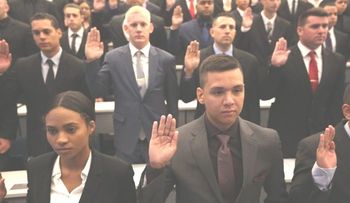 Son dominicanos, mayoría de policías recién graduados en NY 